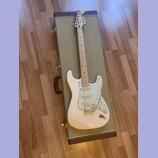 Fender Deluxe Roadhouse Strat + kufr