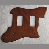 Dřevěný pickguard na kytaru Resonet Grazioso II