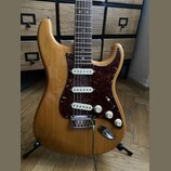 Fender Stratocaster Deluxe Serie r.v2004