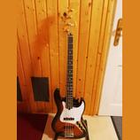 Sadowsky Metro Express s Fender Player 2 Jazz Bass krkom