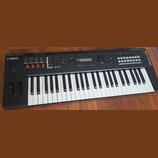 Yamaha MX49 V2
