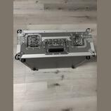 Ampeg SCR-DI + ladička Mooer baby tuner