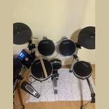 Elektronické bicí Alesis command mesh kit