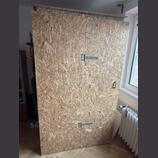 Odhlučněná vocal booth z OSB desek