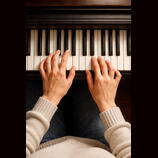 HLEDÁME PIANISTU/KU / MĚLNÍK A OKOLÍ