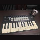 Novation Launchkey Mini - MIDI klávesy
