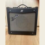kytarové kombo Fender Mustang I