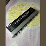 Behringer ULTRALINK PRO MX882 – 8kanálový splitter/mixer