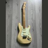 Squier Pro Tone Stratocaster (1997) + příslušenství