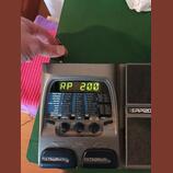Multiefekt Digitech RP200 + Kustom DART10FX + bonus