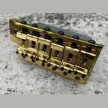 nová tremolo kobylka Fender 005-3275-000 zlatá gold