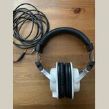 studiová sluchátka Yamaha HPH-MT5W