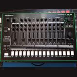 ROLAND TR-8