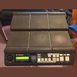 Yamaha DTX-MULTI 12 a pedál Yamaha KU100