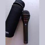 Vokální dynamický mikrofon TC-Helicon MP-75 s pouzdrem