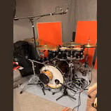 Hled&aacute;m prostor na zku&scaron;ebnu/studio v Brně