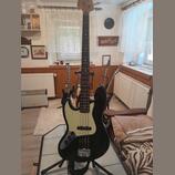 Levoruká baskytara typu Jazzbass