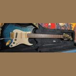FERNANDES  Stratocaster 