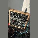 Eurorack modular case, shakmat, erica synths, bastl, kabely