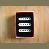 3x Single Coil Alnico, bílé