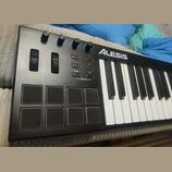 Alesis V49
