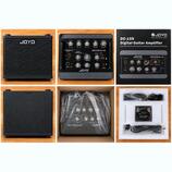 Koláž pěti fotografií kytarového komba černé barvy s texturovaným povrchem. Na přístrojovém panelu jsou nápisy JOYO, Digital Guitar Amplifier DC-15S…