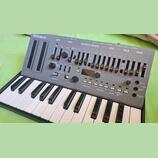 ROLAND SH-01A