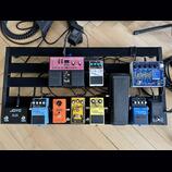 Prodám 10 efektů i s pedalboardem