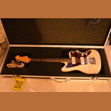 Modifikovaný jazzmaster (původně J. Mascis model)