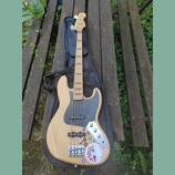 Squier Jazz Bass
