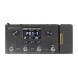 Černý efektový procesor s nápisem AMPERO Amp Modeler / Effects Processor. Zařízení má digitální displej s textem P01-1, WelcomeToAmpero a hodnotami A…