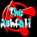 Grafika s červeným symbolem anarchie na černém pozadí. Přes symbol je umístěn nápis The Ashfall v bílo-modré barvě s rozmazaným, tekutým efektem. Obr…