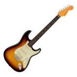 Elektrická kytara s trupem v barevném přechodu od černé přes hnědou k žluté a s krčkem z jasného dřeva. Na hlavě je viditelné logo Fender. Kytara má…