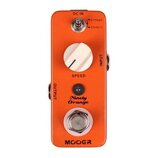 Oranžový efekt pedál s bílým oválným knoflíkem označeným nápisem SPEED. Na horní části je přepínač s popisky Vintage a Modern a vstup DC IN, ve spodn…