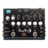Černý basový předzesilovač s nápisem MicroBass 3 a logem EBS v levém horním rohu. Zařízení má řadu bílých a černých ovládacích knoflíků s popisky jak…