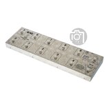 Kovový MIDI kontrolér stříbrné barvy s nápisy ENGL, MIDI Footcontroller Z-12. Zařízení obsahuje 10 stoupavých spínačů označených čísly 0 až 9 a dva s…