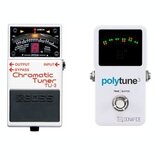 Fotografie zobrazuje dva kytarové ladičky v bílém provedení. Vlevo je pedál značky BOSS s nápisy Chromatic Tuner TU-3, OUTPUT, INPUT a BYPASS. Vpravo…