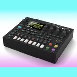 Černý polyfonní digitální syntetizátor s nápisem Digitone na displeji a logem Elektron v pravém horním rohu. Zařízení má malý displej s grafickým roz…