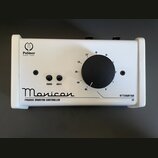 Bílý pasivní monitorovací kontroler s černým ovládacím knoflíkem. Na přístroji jsou nápisy Palmer audio tools, Monicon a PASSIVE MONITOR CONTROLLER.…