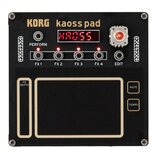 Černý efektový procesor s nápisy KORG a kaoss pad. Zařízení obsahuje čtyři přepínače označené FX 1, FX 2, FX 3 a FX 4 s červenými kontrolkami, jeden…