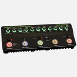 Černý kytarový předzesilovač s efekty Trace Acoustic Transit-A Acoustic Pre-Amp and Effects. Horní panel obsahuje 12 otočných knoflíků s podsvícením…