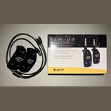 Na fotografii je bezdrátový systém pro kytaru značky JOYO, model JW-03, v originálním balení. Sada obsahuje černý vysílač s nápisem JOYO TRANSMITTER…