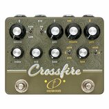 Kytarový efekt pedál v olivově zelené barvě s ozdobným reliéfem na povrchu. Na spodní části je bílý nápis Crossfire a pod ním logo s textem crazy tub…
