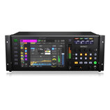 Černý rackový digitální mixovací pult značky behringer s modelem WING RACK. Zařízení má velký barevný dotykový displej s rozhraním pro zpracování zvu…