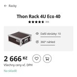Hnědý transportní rack s kovovými hranami a vrchními rohy. Na boku je vidět bílý nápis THON v černém obdélníkovém rámečku. Case má kovové zámky a úch…