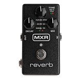 Kytarový efekt pedál značky MXR s nápisem reverb. Černý kovový povrch s texturou, tři ovládací knoflíky označené TONE (s nápisem PUSH TO CYCLE), DECA…