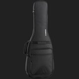 Černý polštovaný pouzdro na kytaru z textilního materiálu. Na přední straně je bílý nápis YAMAHA a doprovodné logo. Pouzdro má hlavní zip, dvě přední…