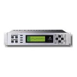 Stříbrný rackový procesor s nápisem ULTRA-CURVE PRO DIGITAL 24-BIT DUAL-DSP MAINFRAME MODEL DSP 8024. Zařízení má zelený LCD displej s texty METER, F…