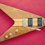 Elektrická kytara Hondo Flying V H-767