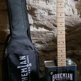 BOHEMIAN Oil Can Guitar _ REZERVACE